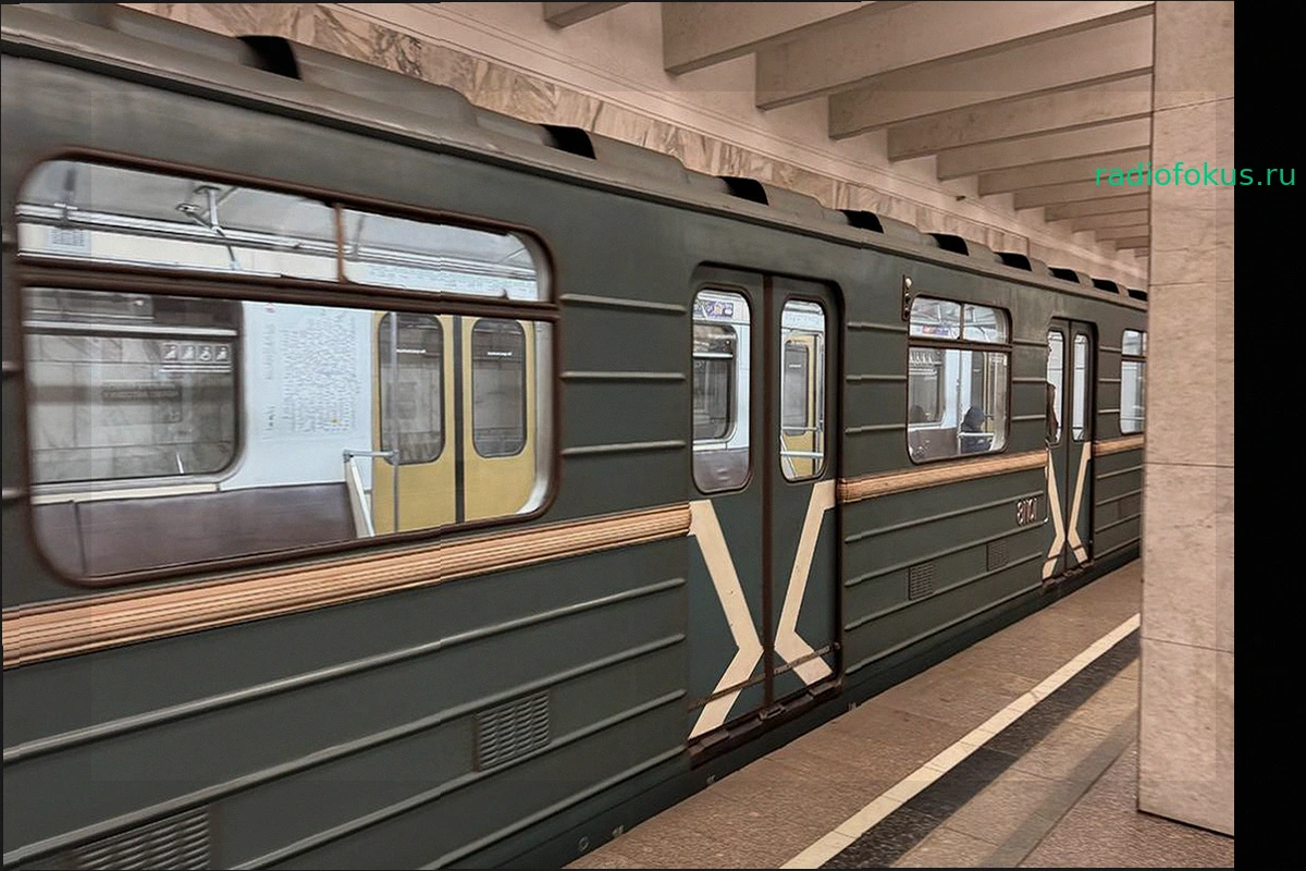 Приостановлено движение поездов на участке Замоскворецкой линии метро в Москве